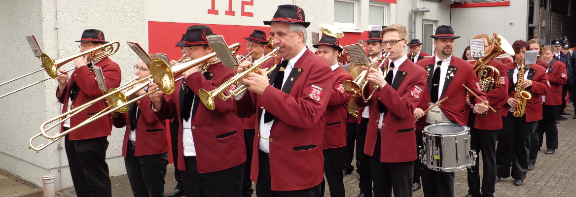 Maibaumaufstellen - Horneburg - 2013